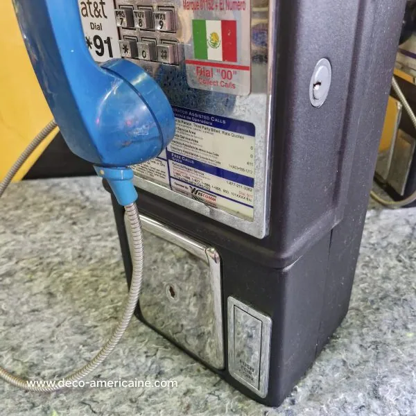 téléphone payphone américain de rue avec monnayeur et stickers 8