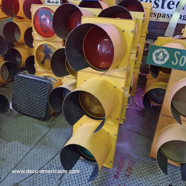 feu tricolore américain à 3 voies avec câblé 110cm jaune (copie)