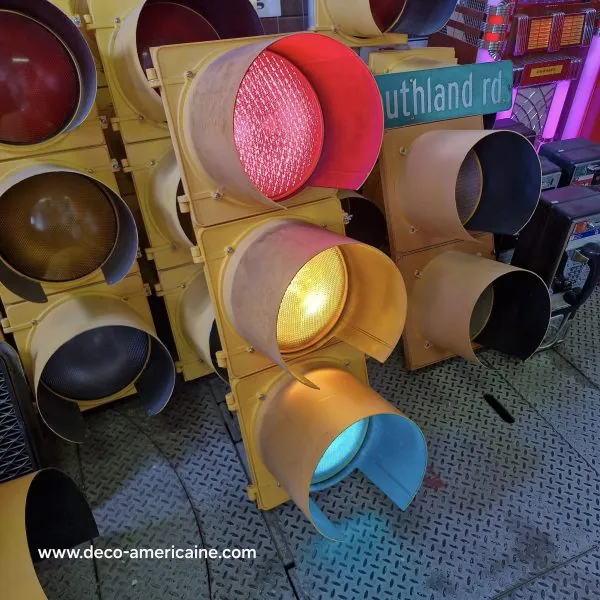 feu tricolore américain à 3 voies avec câblé 110cm jaune (copie)