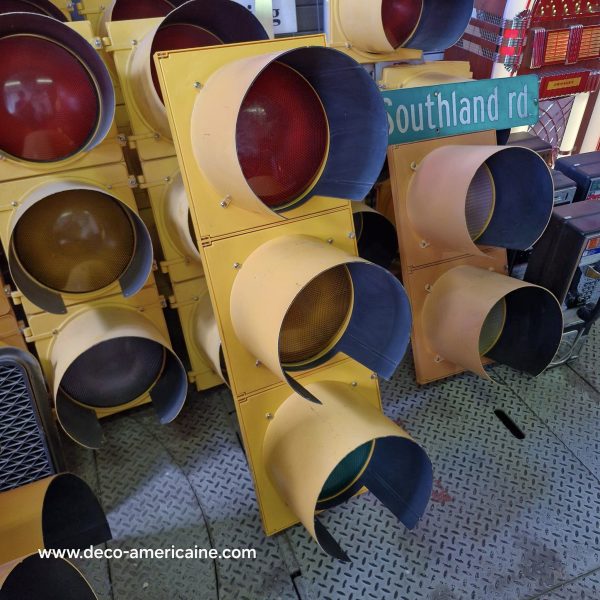 feu tricolore américain à 3 voies avec câblé 110cm jaune (copie)