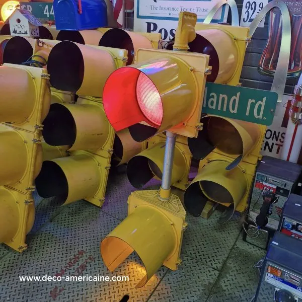 feu tricolore américain à 2 voies avec câblé 120cm (copie)