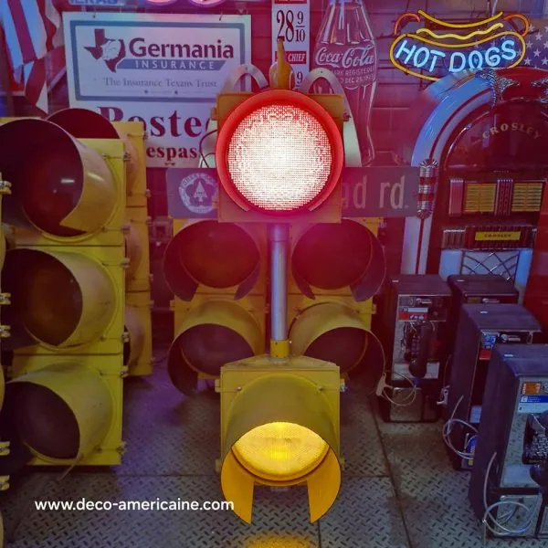 feu tricolore américain à 2 voies avec câblé 120cm (copie)