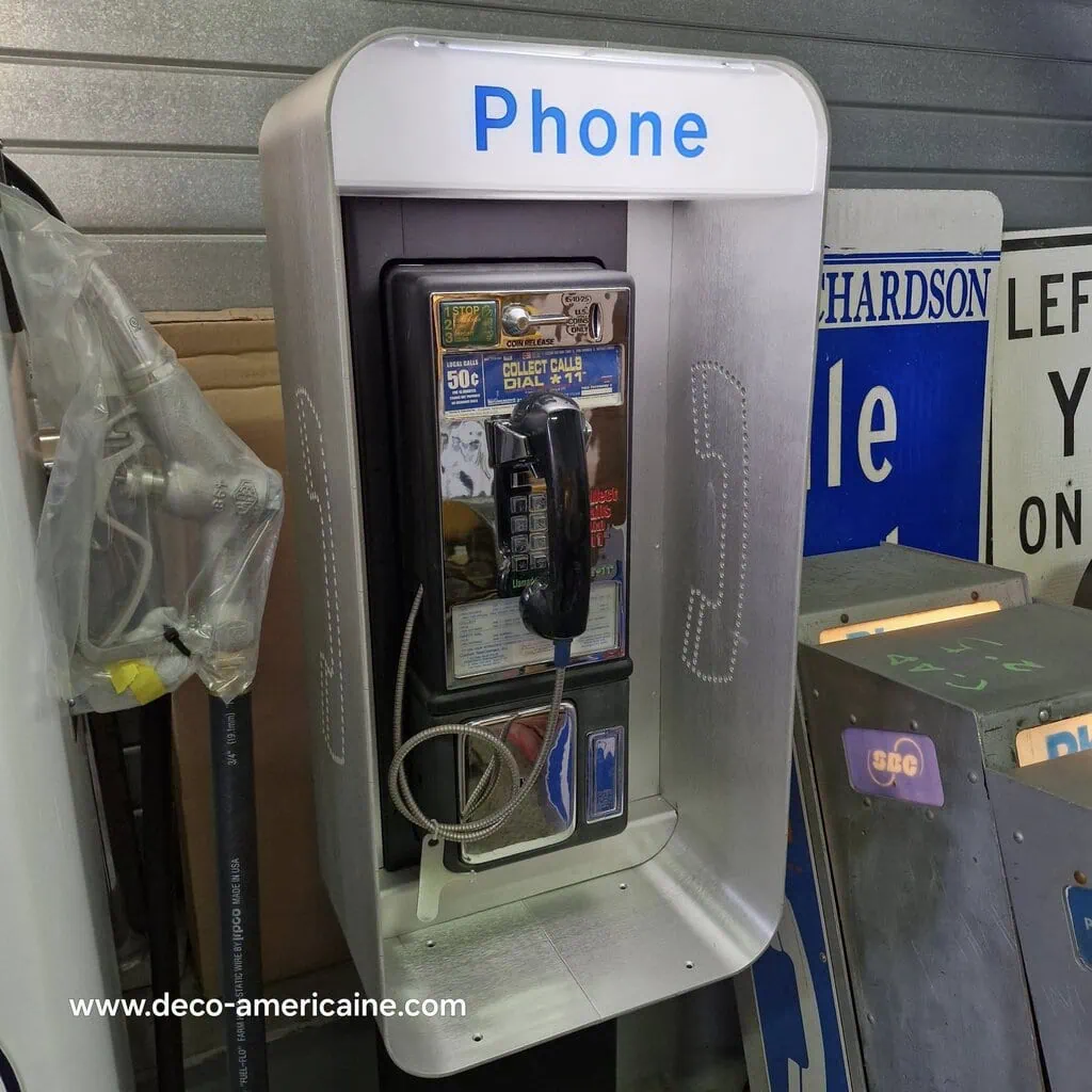 payphone vintage de rue américain authentique avec cabine provenance californie "brand new old stock"