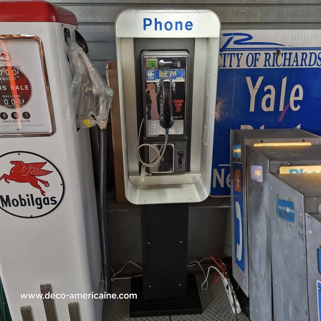payphone vintage de rue américain authentique avec cabine provenance californie "brand new old stock"
