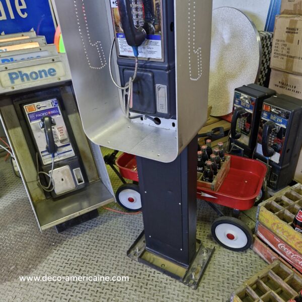 payphone vintage de rue américain authentique avec cabine provenance californie