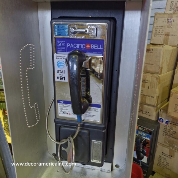 payphone vintage de rue américain authentique avec cabine provenance californie