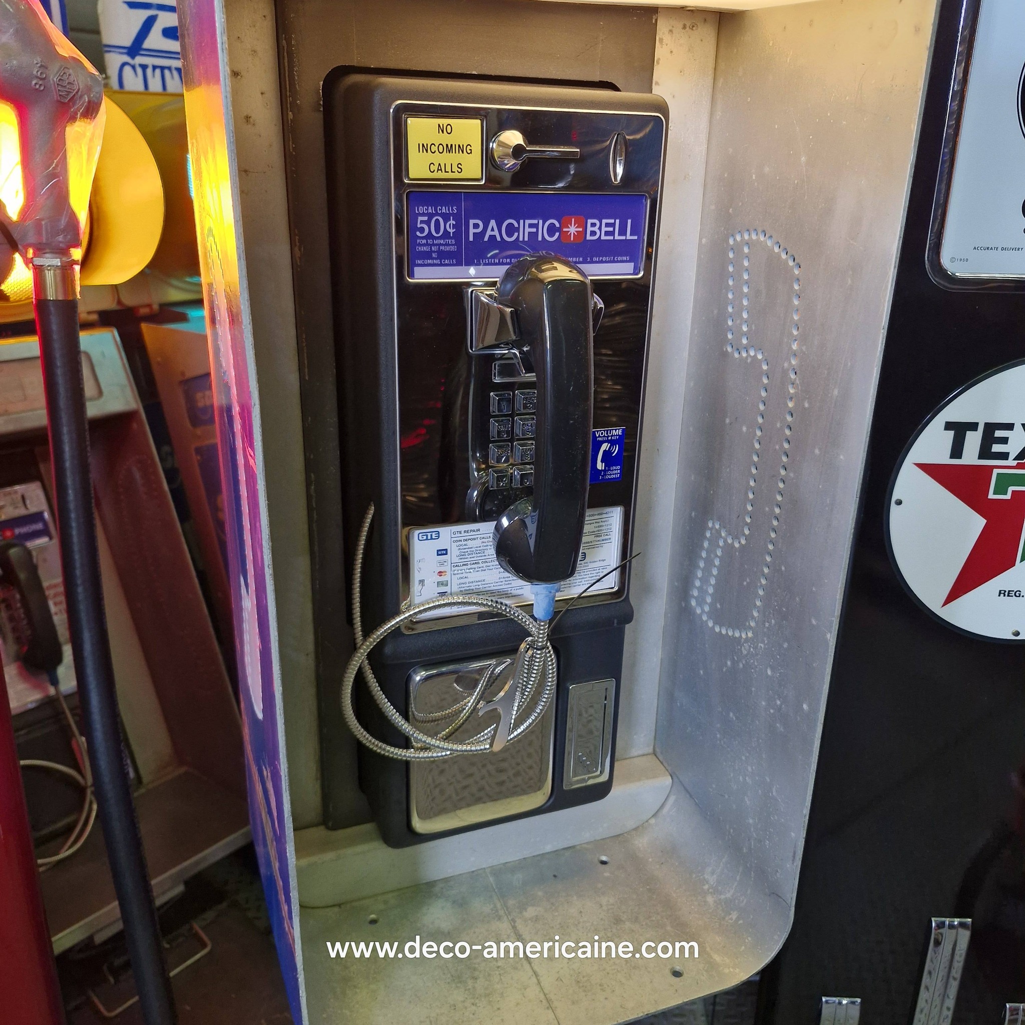 cabine payphone sur pied de rue américaine authentique provenance de l'état de l'ohio