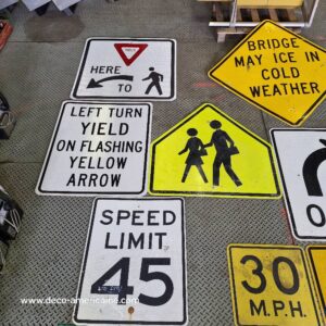 lot de 12 panneaux routiers américains prix doux!