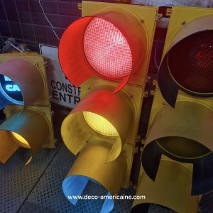 feu tricolore américain à 3 voies avec fixation plafond et câblé 125cm jaune