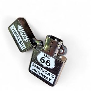 briquet tempête drapeau américain avec ses étoiles et ses bandes rouges et blanches