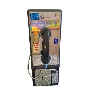 téléphone payphone américain de rue avec monnayeur et stickers téléphone payphone américain de rue avec monnayeur et stickers