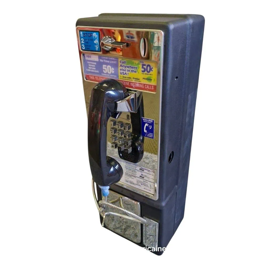 téléphone payphone américain de rue avec monnayeur et stickers