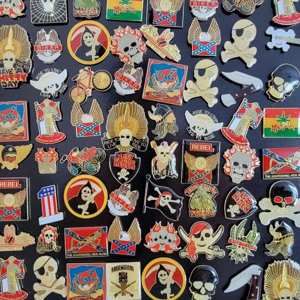 pin's pour chapeau, casquette, blouson en cuir ou tissu lot de 72 (1€50 pièce ht)