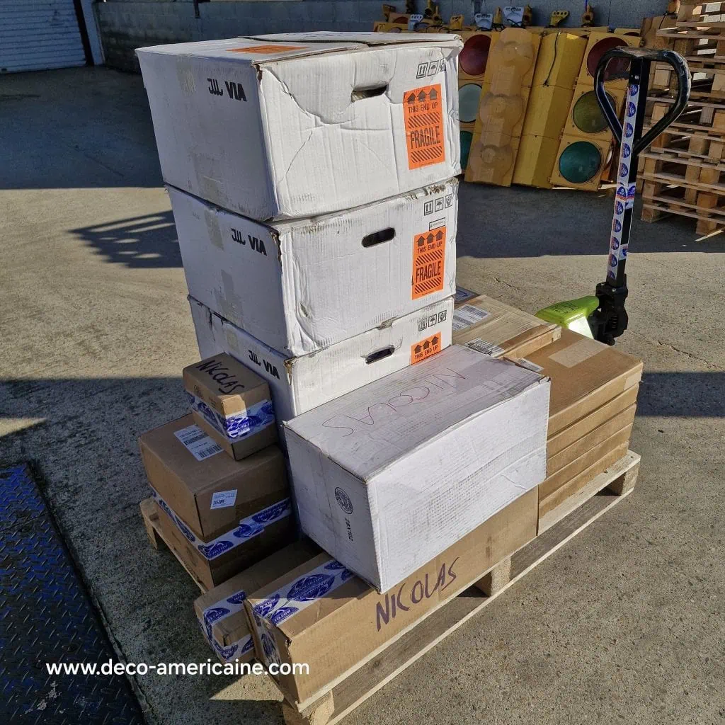 2025 arrivage et depotage d un container de goodies et deco americaine