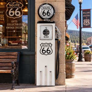 vintage route 66 gas pump in williams